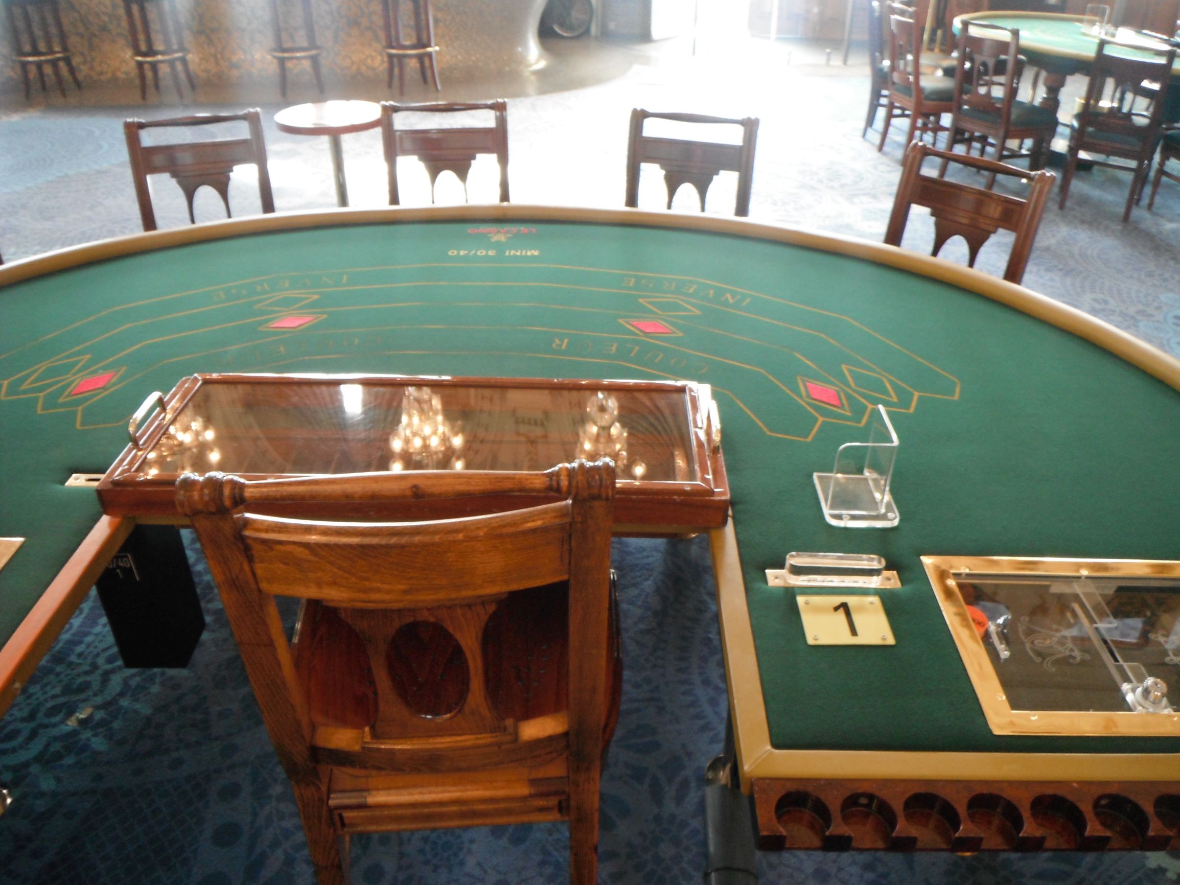 Live casino – jak działa kasyno z prawdziwym krupierem w 2026